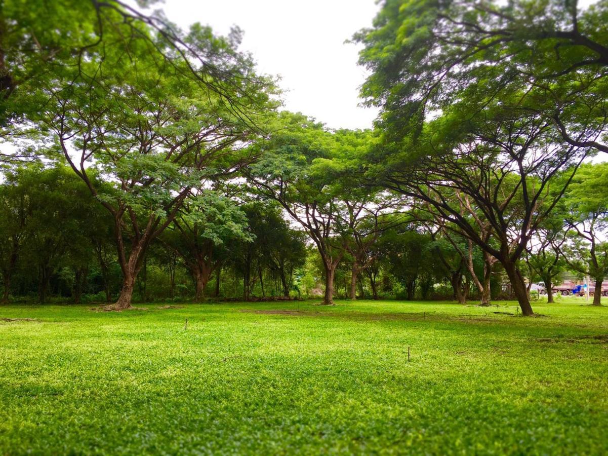 Tawa Ravadee Resort Prachinburi, A Member Of Worldhotels Distinctive Si Maha Phot Dış mekan fotoğraf